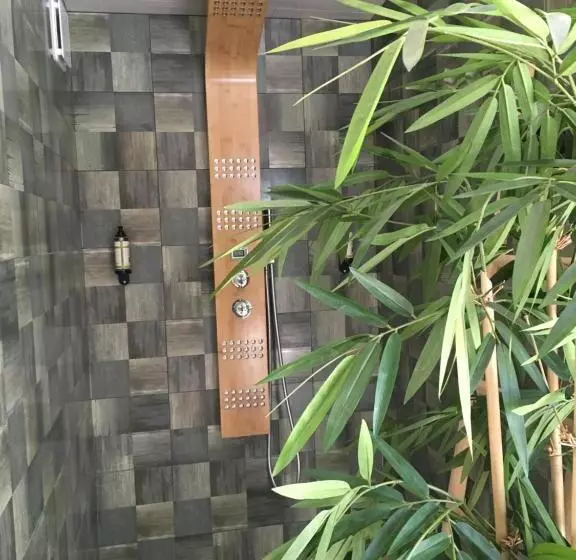 ベッドアンドブレックファースト Demeure Des Pothières