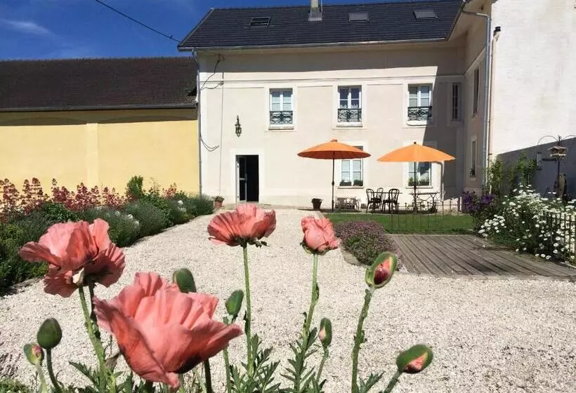 ベッドアンドブレックファースト Demeure Des Pothières