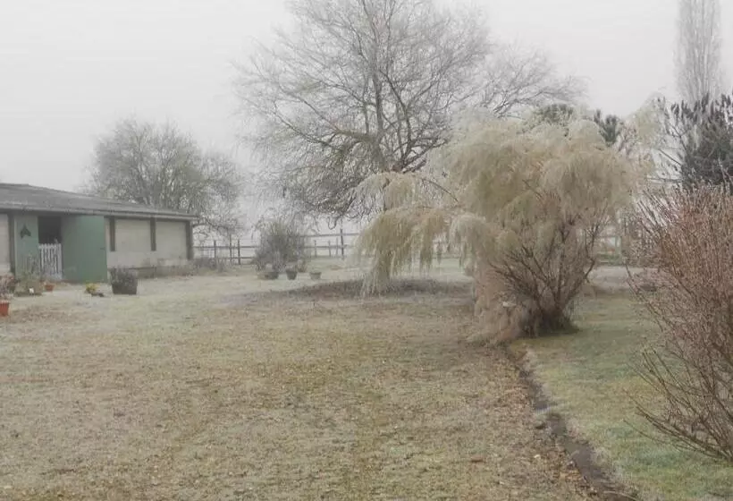 Aamiaismajoitus (B&B) Ferme Les Rousseaux