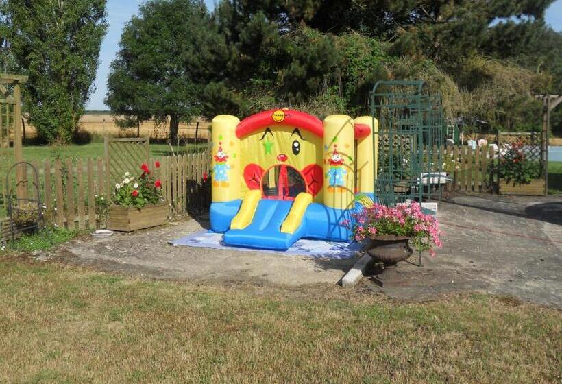 민박 Ferme Les Rousseaux