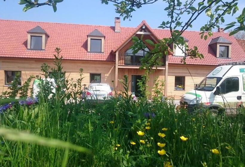 ベッドアンドブレックファースト La Cabane De Denier