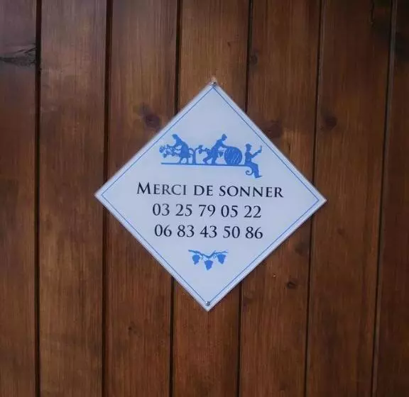 ベッドアンドブレックファースト La Chambre D Amis La Costignieres