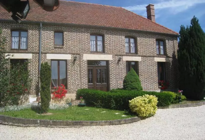 ベッドアンドブレックファースト La Chambre D Amis La Costignieres