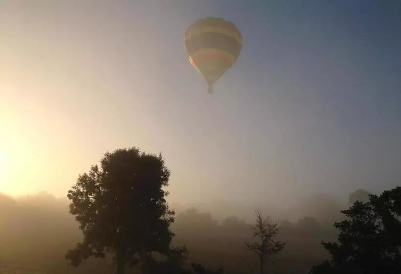 ベッドアンドブレックファースト Le Manoir Du Pont Senot