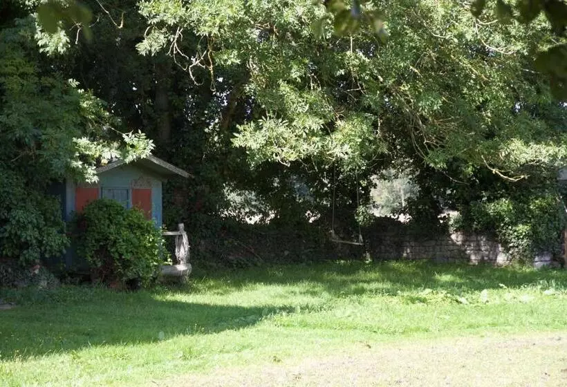 ベッドアンドブレックファースト Le Manoir Du Pont Senot