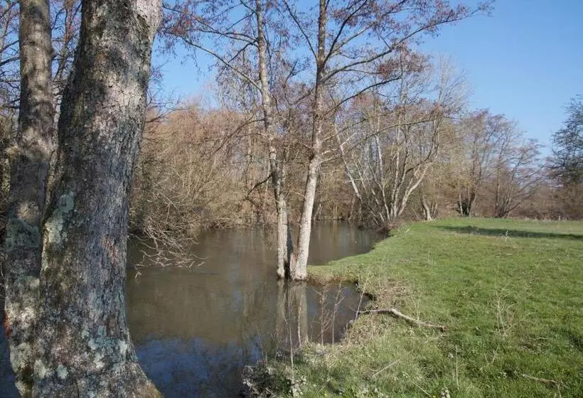 ベッドアンドブレックファースト Le Manoir Du Pont Senot