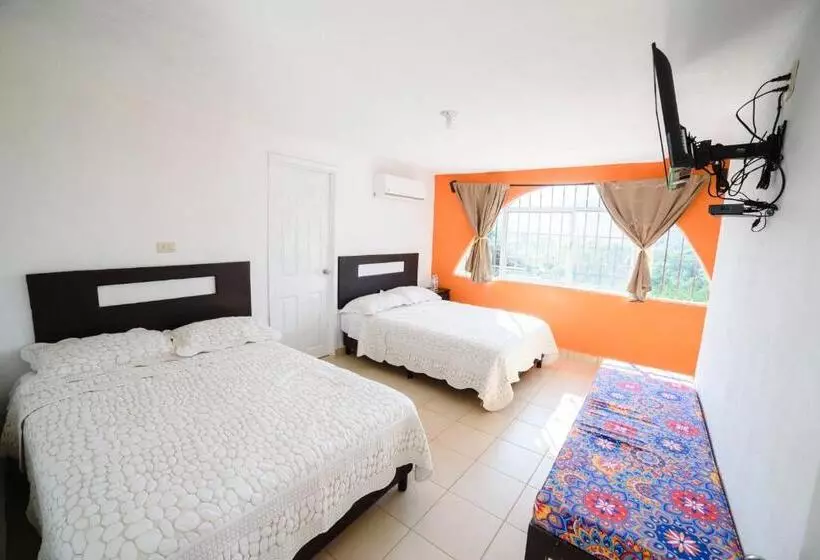 Hotelli Mirador Del Castillo