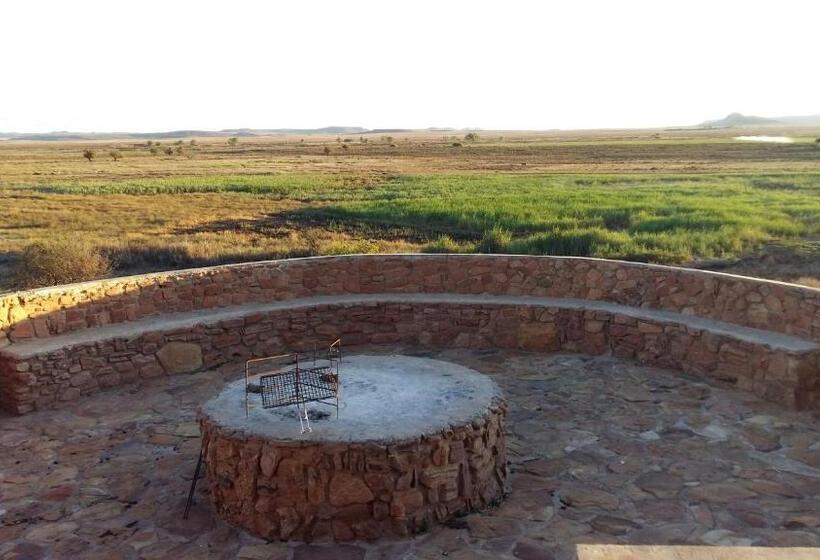 بنسيون Gannabos Guest House