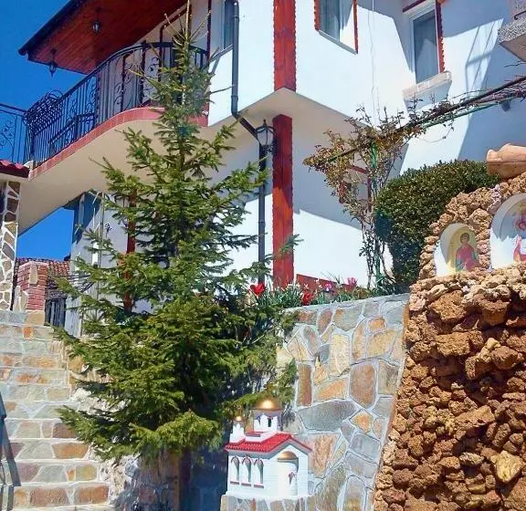 Majatalo Kashtata S Paraklisa