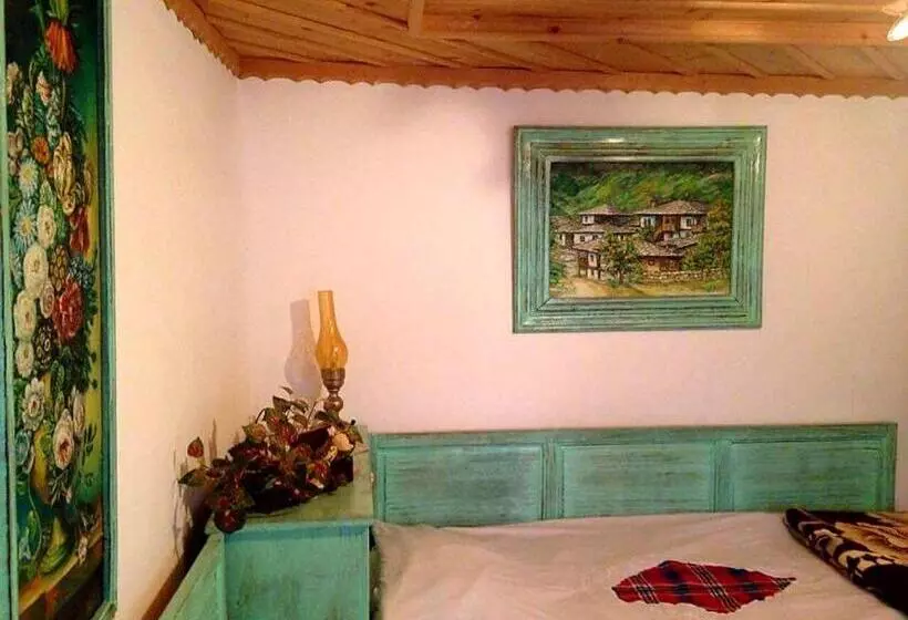 Majatalo Kashtata S Paraklisa