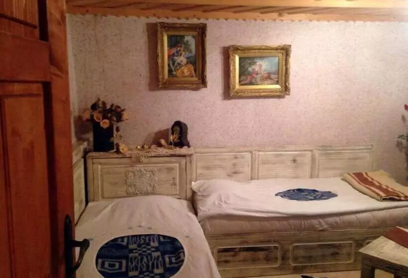 Majatalo Kashtata S Paraklisa