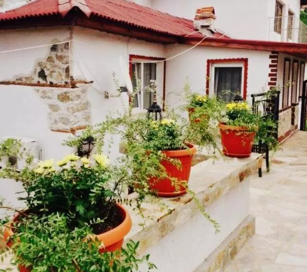 Majatalo Kashtata S Paraklisa