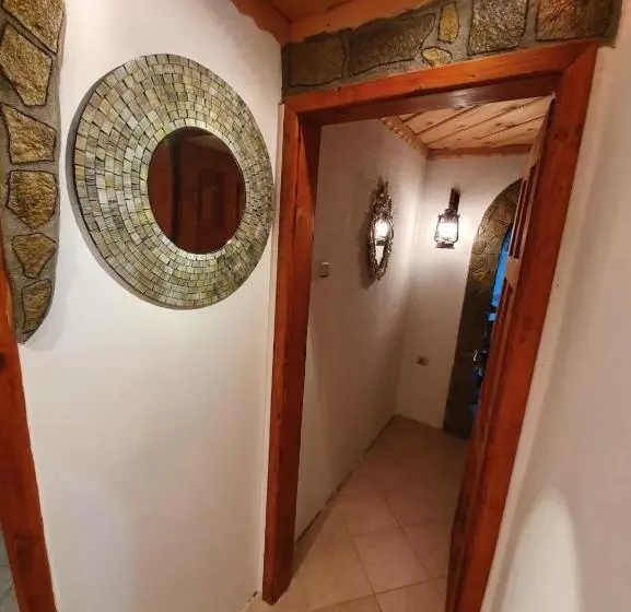 Majatalo Kashtata S Paraklisa