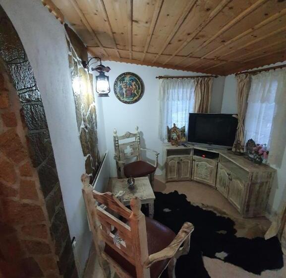 بنسيون Kashtata S Paraklisa