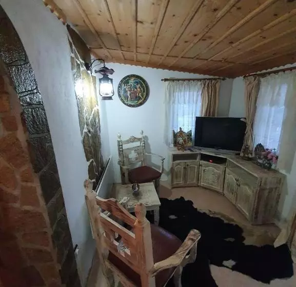 Majatalo Kashtata S Paraklisa