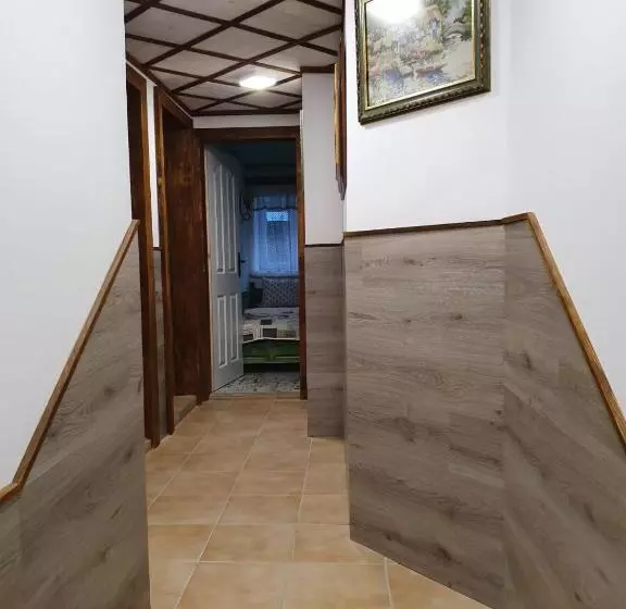 Majatalo Kashtata S Paraklisa