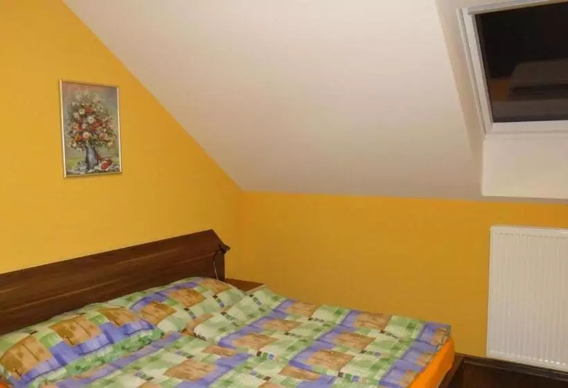 ペンション Penzión Melódia