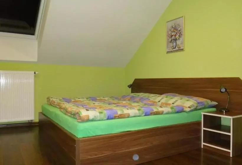 ペンション Penzión Melódia