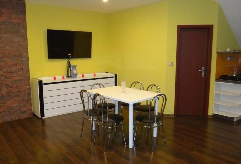 ペンション Penzión Melódia