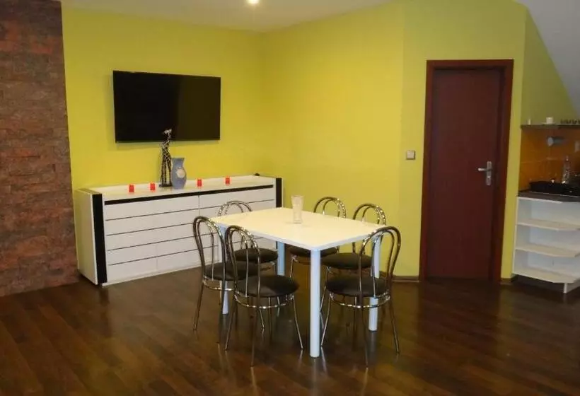 ペンション Penzión Melódia