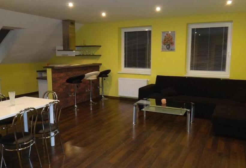 ペンション Penzión Melódia