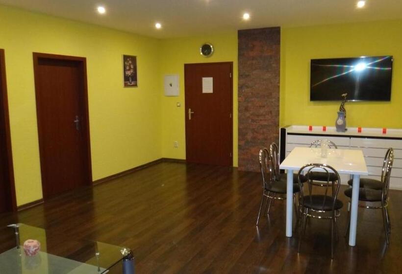 ペンション Penzión Melódia