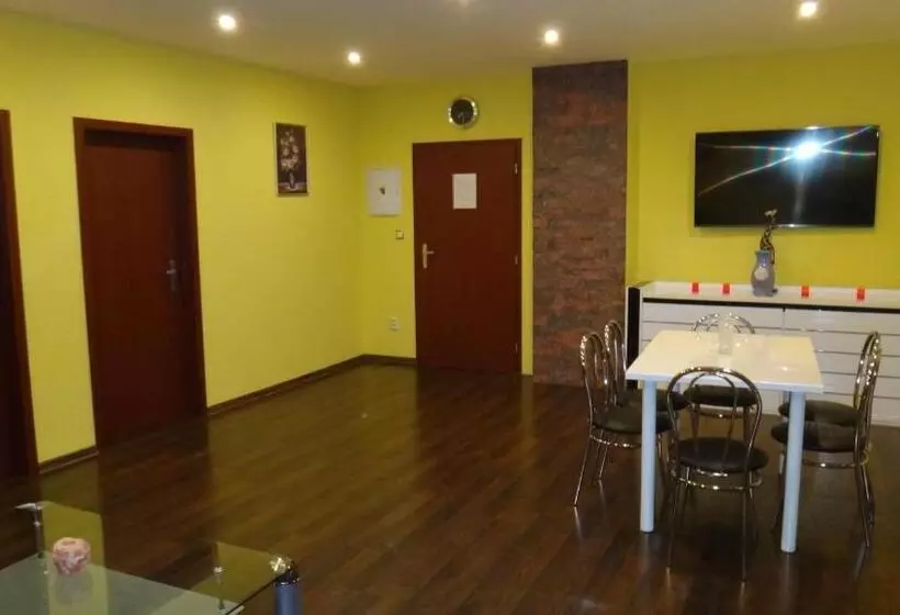 ペンション Penzión Melódia