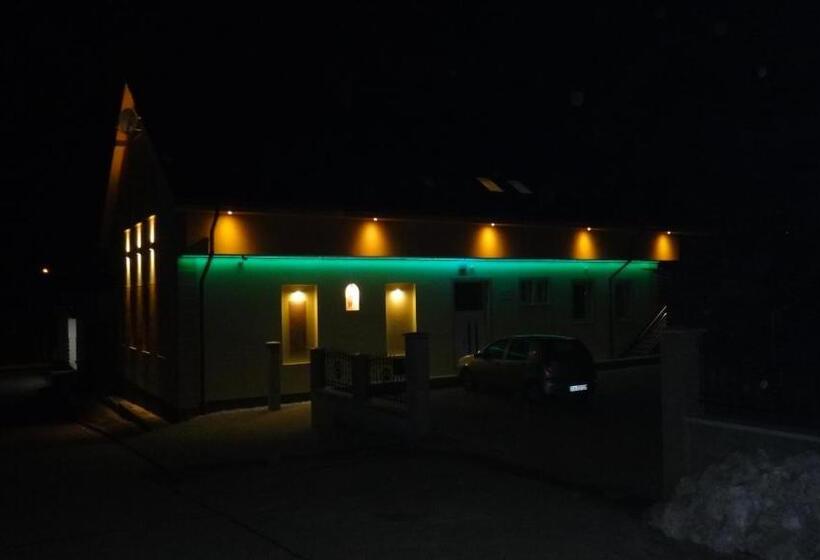 ペンション Penzión Melódia