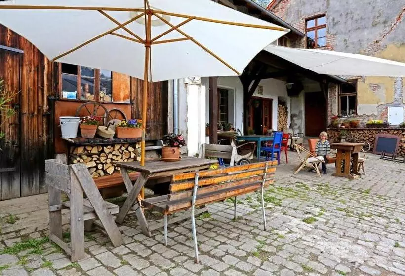 Majatalo Penzion U Lasíků