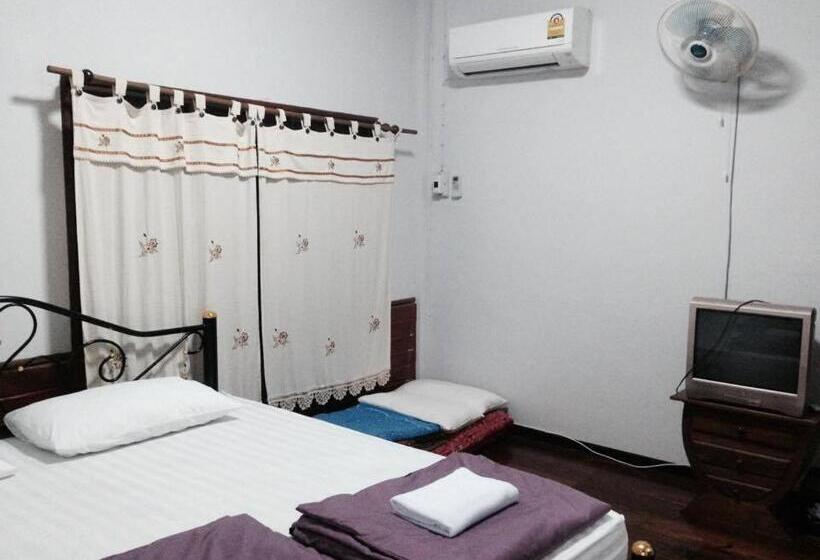 Pensiune Pimpa House พิมพาเฮาส์