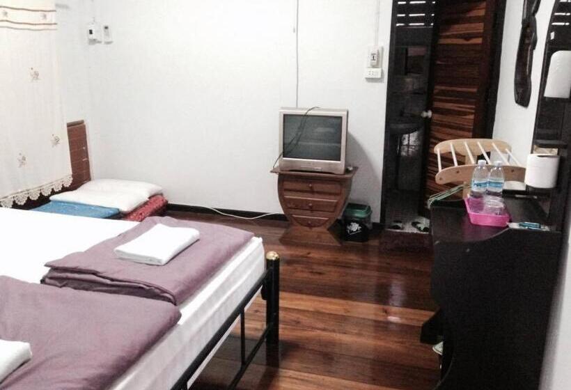 Pensiune Pimpa House พิมพาเฮาส์