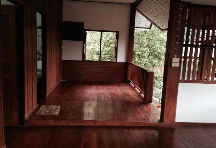 Pensiune Pimpa House พิมพาเฮาส์