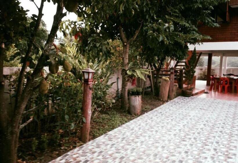 Pensiune Pimpa House พิมพาเฮาส์