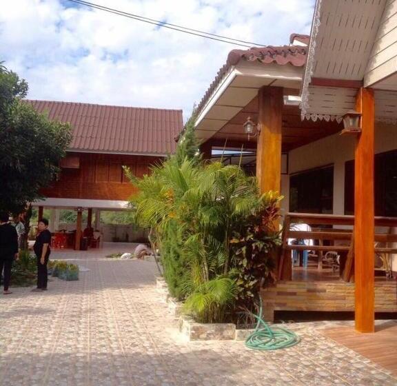 Pensiune Pimpa House พิมพาเฮาส์