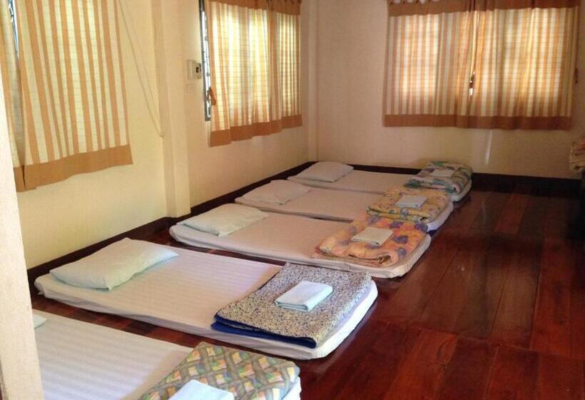 Pensiune Pimpa House พิมพาเฮาส์