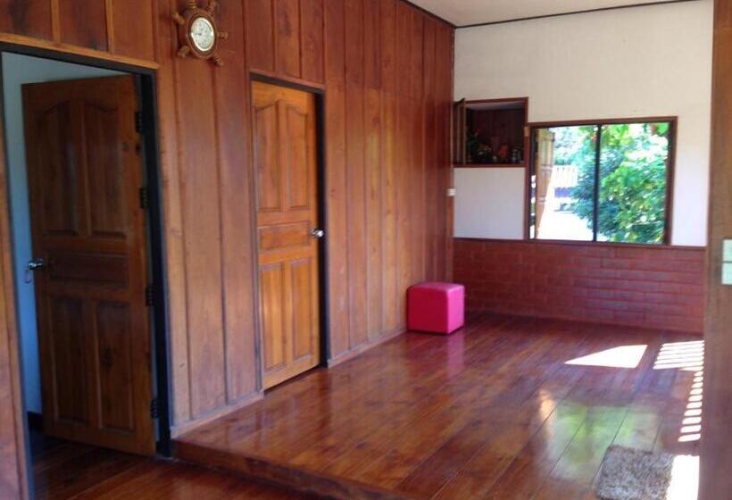 Pensiune Pimpa House พิมพาเฮาส์