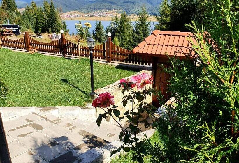 Pensió Villa Hills сърница