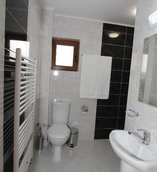 Pensió Villa Hills сърница