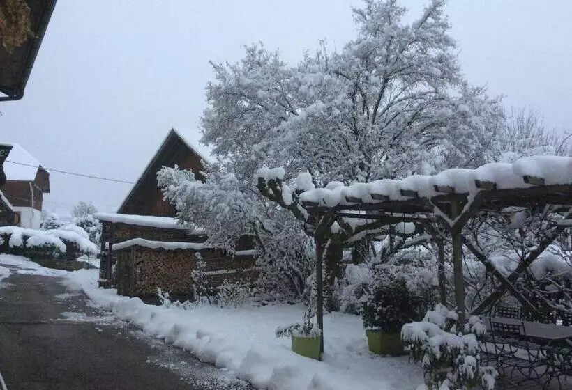 Aamiaismajoitus (B&B) Au Refuge De Blanche
