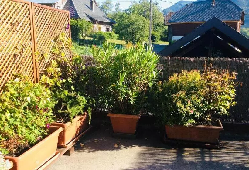 Aamiaismajoitus (B&B) Au Refuge De Blanche