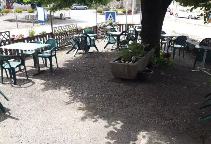 ベッドアンドブレックファースト Chambres D Hôtes Condat