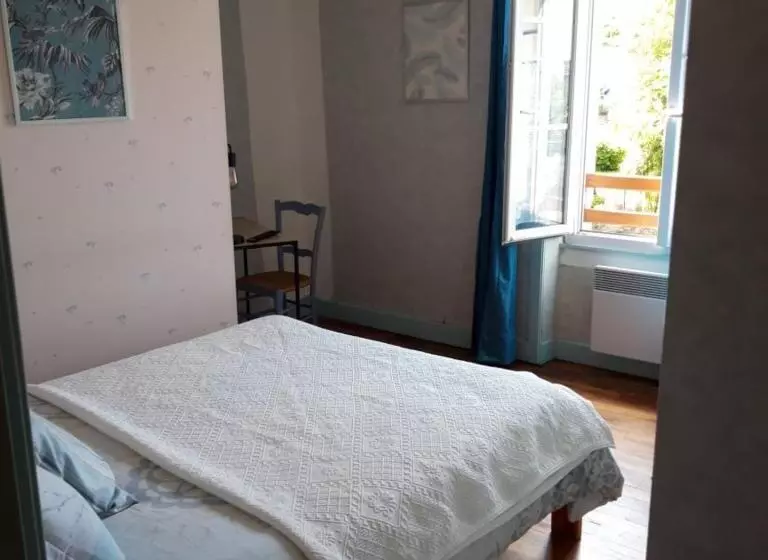 ベッドアンドブレックファースト Chambres D Hôtes Condat