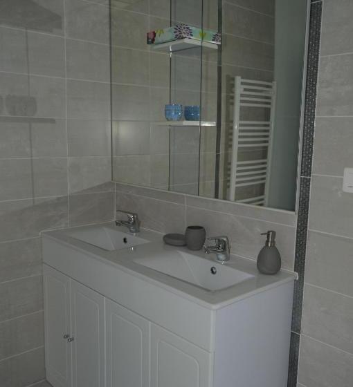 צימר Domaine De Chantegros