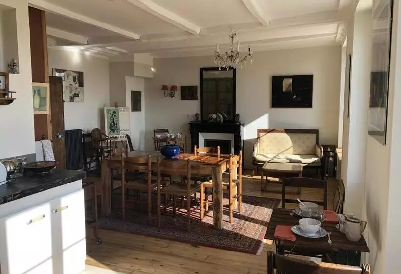 Aamiaismajoitus (B&B) Grand Varennes