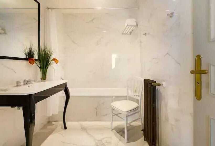 민박 Le Chateau D Hardricourt