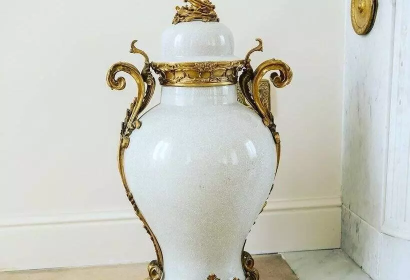 Aamiaismajoitus (B&B) Le Chateau D Hardricourt