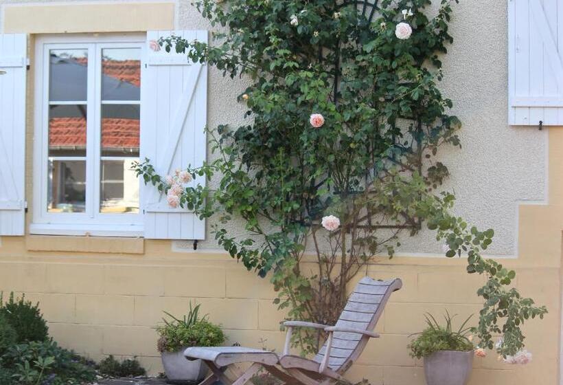 ベッドアンドブレックファースト Le Chemin Du Village