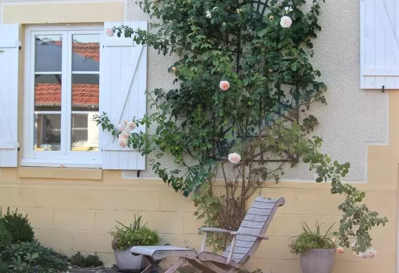 ベッドアンドブレックファースト Le Chemin Du Village