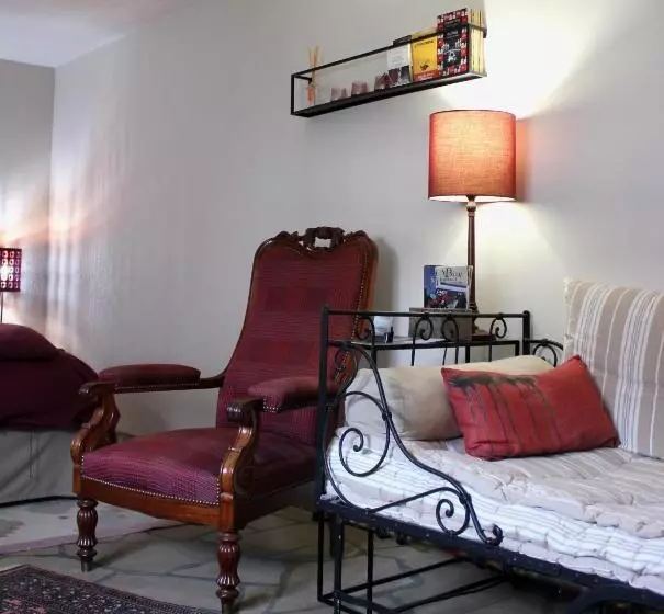 ベッドアンドブレックファースト Le Chemin Du Village