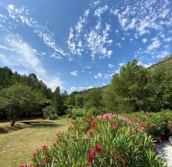مبيت وإفطار Le Parc   Suite Climatisée